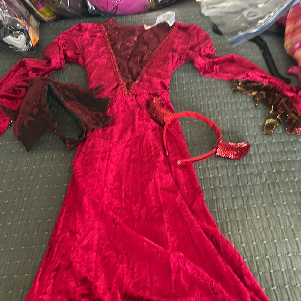 Red devil Halloween costume